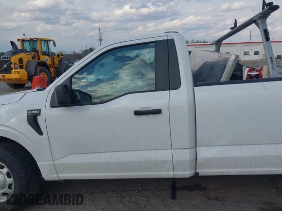 2022 Ford F-150 XL with VIN 1FTMF1CB2NKD95281, listed as a IAAI auction lot 41684433 with 1 mi miles. Bid and sale history available at carsss.com. Image 13.