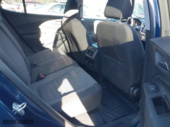 2022 Chevrolet Equinox LT with VIN 3GNAXUEV1NL299771, listed as a IAAI auction lot 41208871 with 28,728 mi miles. Bid and sale history available at carsss.com. Image 8.