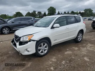 2010 Toyota RAV4 Limited z VIN JTMDK4DV5A5085883, wystawiony jako Copart lot #58006985 z przebiegiem 130 500 mil mil oraz Szkoda całkowita • Salvage title. Historia ofert i sprzedaży dostępna na DreamBid. Obrazek 1.