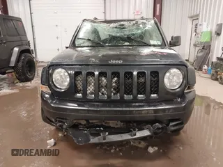 2014 Jeep Patriot Latitude with VIN 1C4NJPFA6ED737327, listed as a IAAI auction lot 41611577 with 88,407 mi miles and . Bid and sale history available at carsss.com. Image 12.