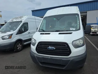 2019 Ford Transit z VIN 1FTYR2XG7KKA95980, wystawiony jako IAAI lot #42786940 z przebiegiem 143 713 mil mil oraz . Historia ofert i sprzedaży dostępna na DreamBid. Obrazek 4.