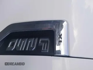2019 Ford F-250 XL z VIN 1FT7W2B66KEC90809, wystawiony jako IAAI lot #42845140 z przebiegiem 204 526 mil mil oraz . Historia ofert i sprzedaży dostępna na DreamBid. Obrazek 2.