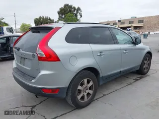 2010 Volvo XC60 3.2L with VIN YV4960DL5A2106408, listed as a IAAI auction lot 42047320 with 179,847 mi miles. Bid and sale history available at carsss.com. Image 4.