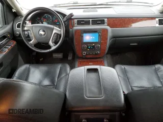 2010 Chevrolet Avalanche with VIN 3GNVKGE24AG273420, listed as a Copart auction lot 86592044 with 173,596 mi miles and Non Repairable. Bid and sale history available at DreamBid. Image 8.