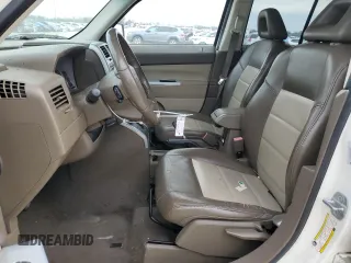 2008 Jeep Patriot Limited with VIN 1J8FT48W58D649307, listed as a Copart auction lot 84977034 with 211,629 mi miles and Clean Title. Bid and sale history available at DreamBid. Image 7.