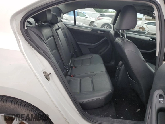 2013 Volkswagen Jetta SE with VIN 3VWDP7AJ8DM277587, listed as a Copart auction lot 58093815 with 136,608 mi miles and Salvage title. Bid and sale history available at DreamBid. Image 10.