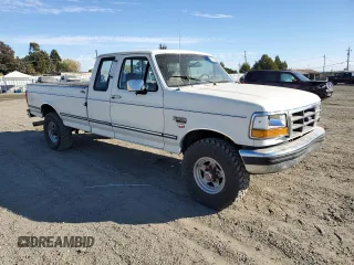 1992 Ford F-250 with VIN 1FTHX26M3NKB11741, listed as a Copart auction lot 78205284 with 198,113 mi miles and Clean Title. Bid and sale history available at carsss.com. Image 4.