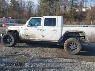 2023 Jeep Gladiator Overland с VIN 1C6HJTFG4PL514441, выставлен на аукционе IAAI как лот 41416018 с пробегом 56 478 миль миль и . История ставок и продаж доступна на DreamBid. Изображение 13.