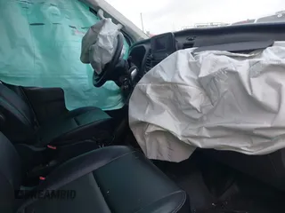 2022 Ford Transit Cargo z VIN 1FTBR1CG2NKA12529, wystawiony jako IAAI lot #42148516 z przebiegiem 41 359 mil mil oraz . Historia ofert i sprzedaży dostępna na DreamBid. Obrazek 5.