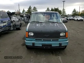 1993 Chevrolet Astro with VIN 1GNEL19W1PB171176, listed as a Copart auction lot 78195764 with 201,913 mi miles and Salvage Title. Bid and sale history available at carsss.com. Image 11.