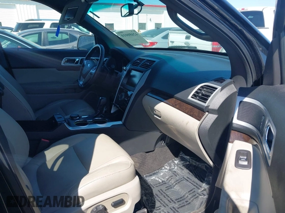 2015 Ford Explorer Limited z VIN 1FM5K8F89FGC02648, wystawiony jako IAAI lot #42050010 z przebiegiem 116 079 mil mil oraz . Historia ofert i sprzedaży dostępna na DreamBid. Obrazek 5.