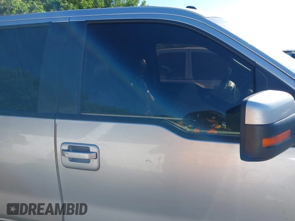 2012 Ford F-150 XL z VIN 1FTFW1CF8CFC93677, wystawiony jako IAAI lot #42219209 z przebiegiem 215 708 mil mil oraz . Historia ofert i sprzedaży dostępna na DreamBid. Obrazek 13.