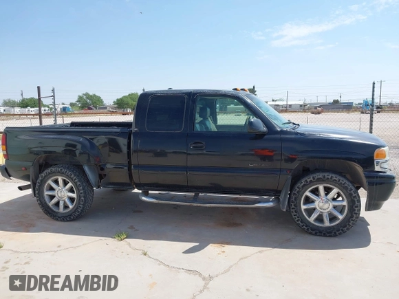 2003 GMC Sierra Denali z VIN 2GTFK69UX31160277, wystawiony jako IAAI lot #42056509 z przebiegiem 191 278 mil mil oraz . Historia ofert i sprzedaży dostępna na DreamBid. Obrazek 13.