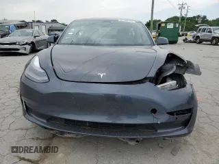 2021 Tesla Model 3 Performance z VIN 5YJ3E1EC5MF064890, wystawiony jako Copart lot #57186755 z przebiegiem 47 830 mil mil oraz Szkoda całkowita • Salvage title. Historia ofert i sprzedaży dostępna na DreamBid. Obrazek 5.