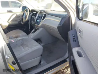 2007 Toyota Highlander with VIN JTEGD21A370167335, listed as a IAAI auction lot 41838715 with 328,281 mi miles. Bid and sale history available at carsss.com. Image 5.
