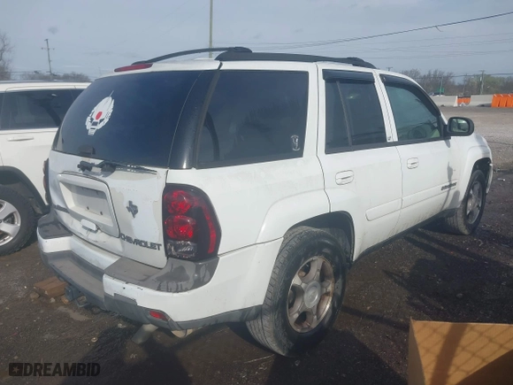 2004 Chevrolet TrailBlazer LS with VIN 1GNDT13S742174726, listed as a IAAI auction lot 41819148 with 266,159 mi miles. Bid and sale history available at carsss.com. Image 4.