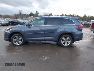 2019 Toyota Highlander Limited with VIN 5TDDZRFH0KS732251, listed as a IAAI auction lot 41020511 with 72,677 mi miles and . Bid and sale history available at DreamBid. Image 14.