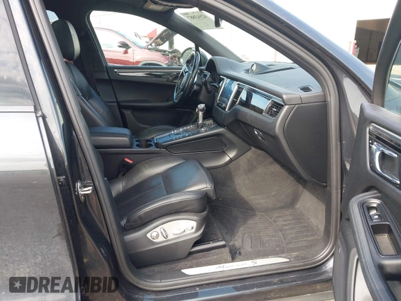 2018 Porsche Macan S with VIN WP1AB2A51JLB31120, listed as a IAAI auction lot 42543887 with 131,088 mi miles and . Bid and sale history available at DreamBid. Image 5.
