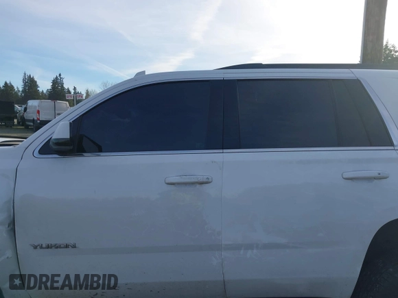 2020 GMC Yukon SLT with VIN 1GKS2BKC5LR213472, listed as a IAAI auction lot 41385513 with 1 mi miles. Bid and sale history available at carsss.com. Image 14.
