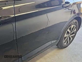 2024 Volkswagen Jetta S z VIN 3VW5M7BUXRM054755, wystawiony jako IAAI lot #42808965 z przebiegiem 23 995 mil mil oraz . Historia ofert i sprzedaży dostępna na DreamBid. Obrazek 7.
