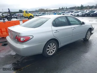2003 Lexus ES 300 with VIN JTHBF30G830130603, listed as a IAAI auction lot 41849482 with 212,667 mi miles. Bid and sale history available at carsss.com. Image 4.