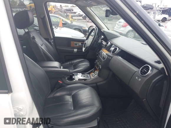 2016 Land Rover LR4 HSE Lux with VIN SALAK2V61GA793233, listed as a IAAI auction lot 41940170 with 150,635 mi miles and . Bid and sale history available at DreamBid. Image 5.