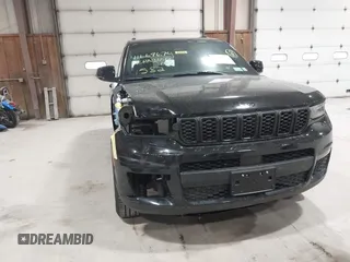2025 Jeep Grand Cherokee Limited with VIN 1C4RJKBG2S8632657, listed as a IAAI auction lot 41669674 with 1,582 mi miles and . Bid and sale history available at DreamBid. Image 18.