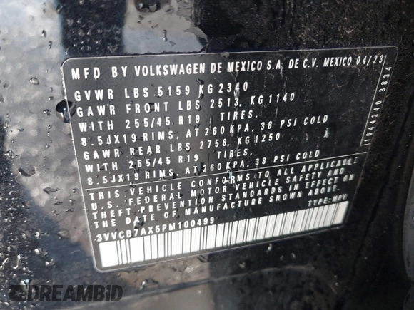 2023 Volkswagen Tiguan SE R-Line Black z VIN 3VVCB7AX5PM100499, wystawiony jako IAAI lot #41261505 z przebiegiem 26 677 mil mil oraz . Historia ofert i sprzedaży dostępna na DreamBid. Obrazek 9.