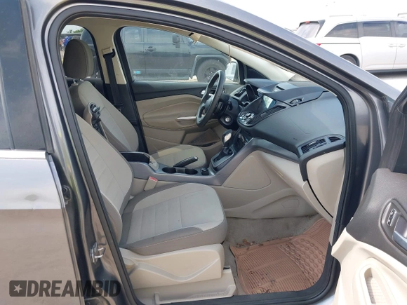 2013 Ford Escape SE with VIN 1FMCU0GXXDUD85470, listed as a IAAI auction lot 42142774 with 145,391 mi miles. Bid and sale history available at carsss.com. Image 5.