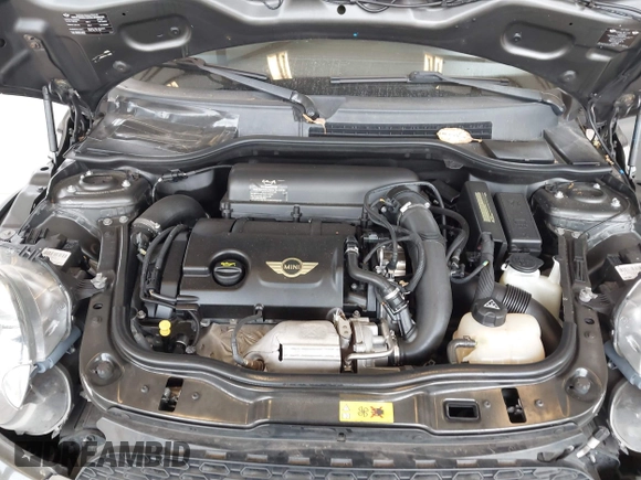 2012 MINI Hardtop S with VIN WMWSV3C52CTY19580, listed as a IAAI auction lot 42692197 with 90,745 mi miles and . Bid and sale history available at DreamBid. Image 10.