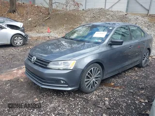 2016 Volkswagen Jetta Sport z VIN 3VWD17AJ7GM225289, wystawiony jako IAAI lot #41978267 z przebiegiem 142 556 mil mil oraz . Historia ofert i sprzedaży dostępna na DreamBid. Obrazek 17.