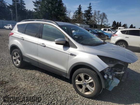 2013 Ford Escape SE z VIN 1FMCU9G9XDUD02545, wystawiony jako Copart lot #52123545 z przebiegiem 137 841 mil mil oraz Szkoda całkowita • Salvage title. Historia ofert i sprzedaży dostępna na DreamBid. Obrazek 4.