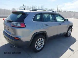 2019 Jeep Cherokee Latitude with VIN 1C4PJMCX4KD101856, listed as a IAAI auction lot 41828553 with 79,481 mi miles. Bid and sale history available at carsss.com. Image 4.
