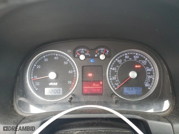 2004 Volkswagen R32 with VIN WVWKG61J74D132122, listed as a Copart auction lot 81585834 with NaN miles and Salvage Title. Bid and sale history available at carsss.com. Image 9.