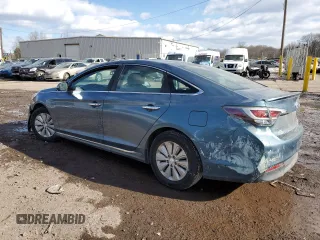2016 Hyundai Sonata Hybrid SE with VIN KMHE24L19GA016614, listed as a Copart auction lot 89388265 with 136,028 mi miles and Salvage Title. Bid and sale history available at carsss.com. Image 2.