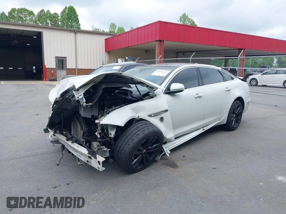 2016 Jaguar XJ Portfolio with VIN SAJWJ2GD8G8W00063, listed as a IAAI auction lot 42076707 with Not provided miles and . Bid and sale history available at DreamBid. Image 2.