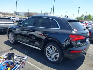 2018 Audi Q5 Premium Plus z VIN WA1BNAFY7J2094777, wystawiony jako IAAI lot #42265300 z przebiegiem Nie podano mil oraz . Historia ofert i sprzedaży dostępna na DreamBid. Obrazek 14.