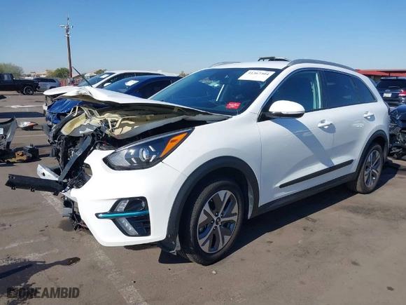 2020 Kia Niro EV EX with VIN KNDCC3LG8L5040753, listed as a IAAI auction lot 41367304 with 63,788 mi miles. Bid and sale history available at carsss.com. Image 2.