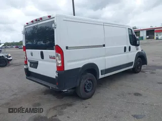 2017 Ram ProMaster Cargo z VIN 3C6TRVAG9HE546267, wystawiony jako IAAI lot #42180933 z przebiegiem 78 805 mil mil oraz . Historia ofert i sprzedaży dostępna na DreamBid. Obrazek 4.