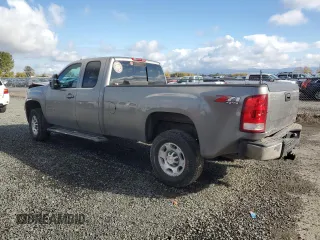 2008 GMC Sierra 2500HD SLT z VIN 1GTHK29618E181379, wystawiony jako Copart lot #78244454 z przebiegiem 161 846 mil mil oraz Szkoda całkowita • Salvage title. Historia ofert i sprzedaży dostępna na DreamBid. Obrazek 2.
