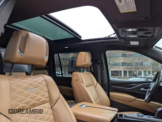2021 Cadillac Escalade ESV Premium Luxury z VIN 1GYS4KKL7MR424075, wystawiony jako Copart lot #44277245 z przebiegiem 43 637 mil mil oraz Czysty tytuł • Clean title. Historia ofert i sprzedaży dostępna na DreamBid. Obrazek 9.