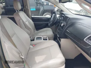 2014 Chrysler Town & Country Touring L with VIN 2C4RC1CG9ER376058, listed as a IAAI auction lot 42099348 with 186,226 mi miles and . Bid and sale history available at DreamBid. Image 5.