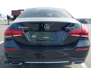 2022 Mercedes-Benz A 220 z VIN W1K3G4FB1NJ361754, wystawiony jako IAAI lot #41795258 z przebiegiem Nie podano mil oraz . Historia ofert i sprzedaży dostępna na DreamBid. Obrazek 16.
