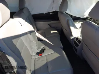 2017 Honda Pilot Touring with VIN 5FNYF5H92HB038893, listed as a IAAI auction lot 41639555 with 100,354 mi miles. Bid and sale history available at carsss.com. Image 8.