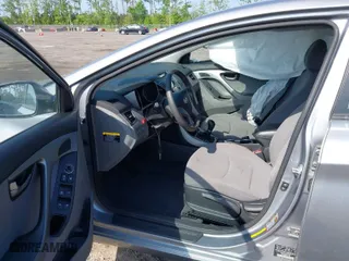 2016 Hyundai Elantra SE with VIN KMHDH4AE6GU482208, listed as a IAAI auction lot 41941480 with 47,255 mi miles. Bid and sale history available at carsss.com. Image 5.