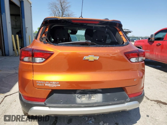 2022 Chevrolet TrailBlazer LT with VIN KL79MRSL7NB137453, listed as a Copart auction lot 51932945 with 32,962 mi miles and Salvage Title. Bid and sale history available at DreamBid. Image 6.