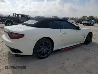 2014 Maserati GranTurismo Convertible Sport with VIN ZAM45VMA0E0092622, listed as a Copart auction lot 86608434 with 19,840 mi miles and Salvage Title. Bid and sale history available at carsss.com. Image 3.