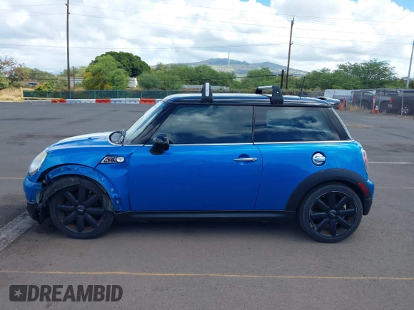 2010 MINI Hardtop S with VIN WMWMF7C51ATW89883, listed as a IAAI auction lot 42281047 with 121,847 mi miles and . Bid and sale history available at DreamBid. Image 15.
