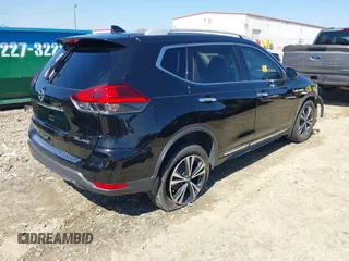 2017 Nissan Rogue SL z VIN 5N1AT2MV0HC760741, wystawiony jako IAAI lot #41786340 z przebiegiem Nie podano mil oraz . Historia ofert i sprzedaży dostępna na DreamBid. Obrazek 4.