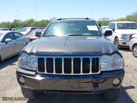 2005 Jeep Grand Cherokee Limited with VIN 1J8HR58255C575317, listed as a IAAI auction lot 42021565 with 205,257 mi miles. Bid and sale history available at carsss.com. Image 6.